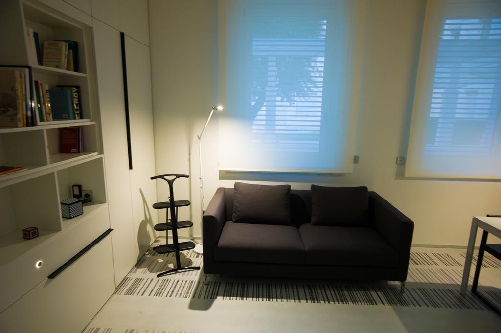 Stylish Mini In The Heart Of Milano Milão Quarto foto